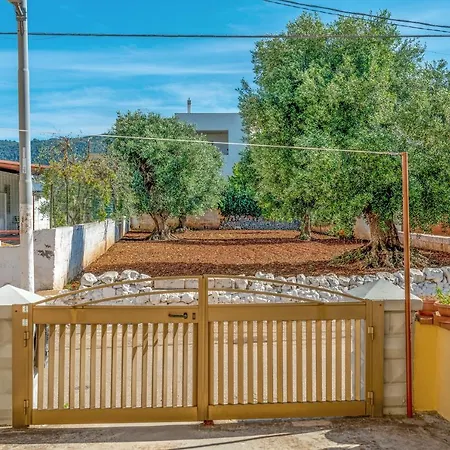 Apartment Il Giardino Del Mandarino House Montalbano (Apulia)