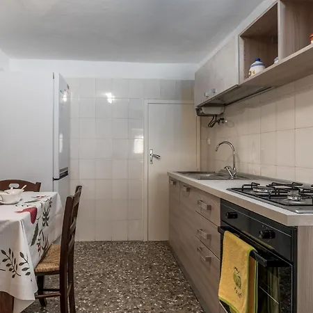 Apartment Il Giardino Del Mandarino House *